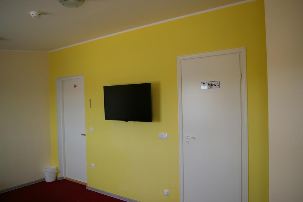 Kagu Hostel Voru Ngoại thất bức ảnh