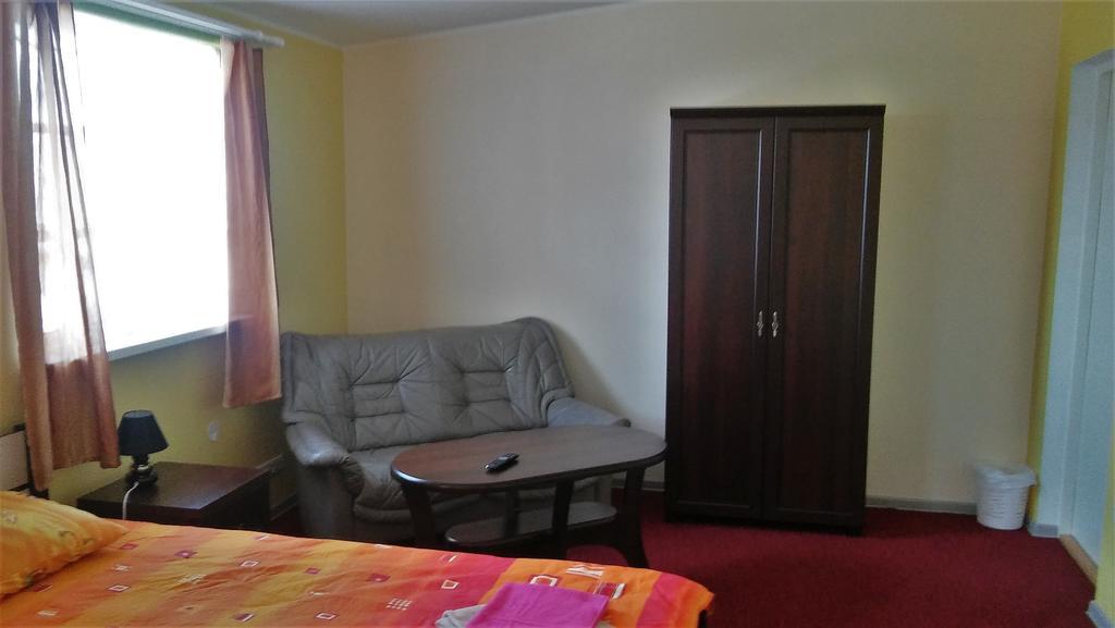 Kagu Hostel Voru Ngoại thất bức ảnh